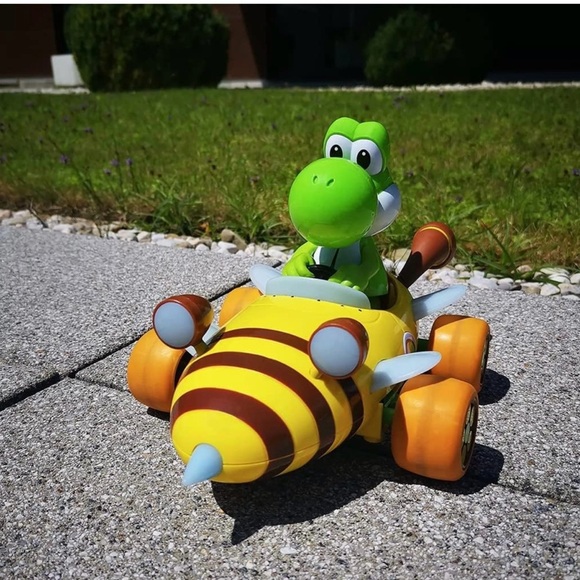 New in box by Carrera Mario Kart Bumble V RC Mario and Yoshi set ready to run! - Picture 11 of 12